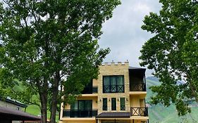 Besami Hotel